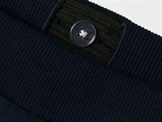 Justerbar elastik med knaphuller i mørkeblå sweatbuks med dinusarus print fra Name it Jurassic World 13240639 navy blazer